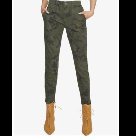 Sanctuary Pants - Sanctuary Standard Surplus Green Camo Skinny Pant.